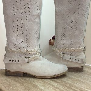 Naughty Monkey 💥EUC💥 ‘Fine Day’ Boot